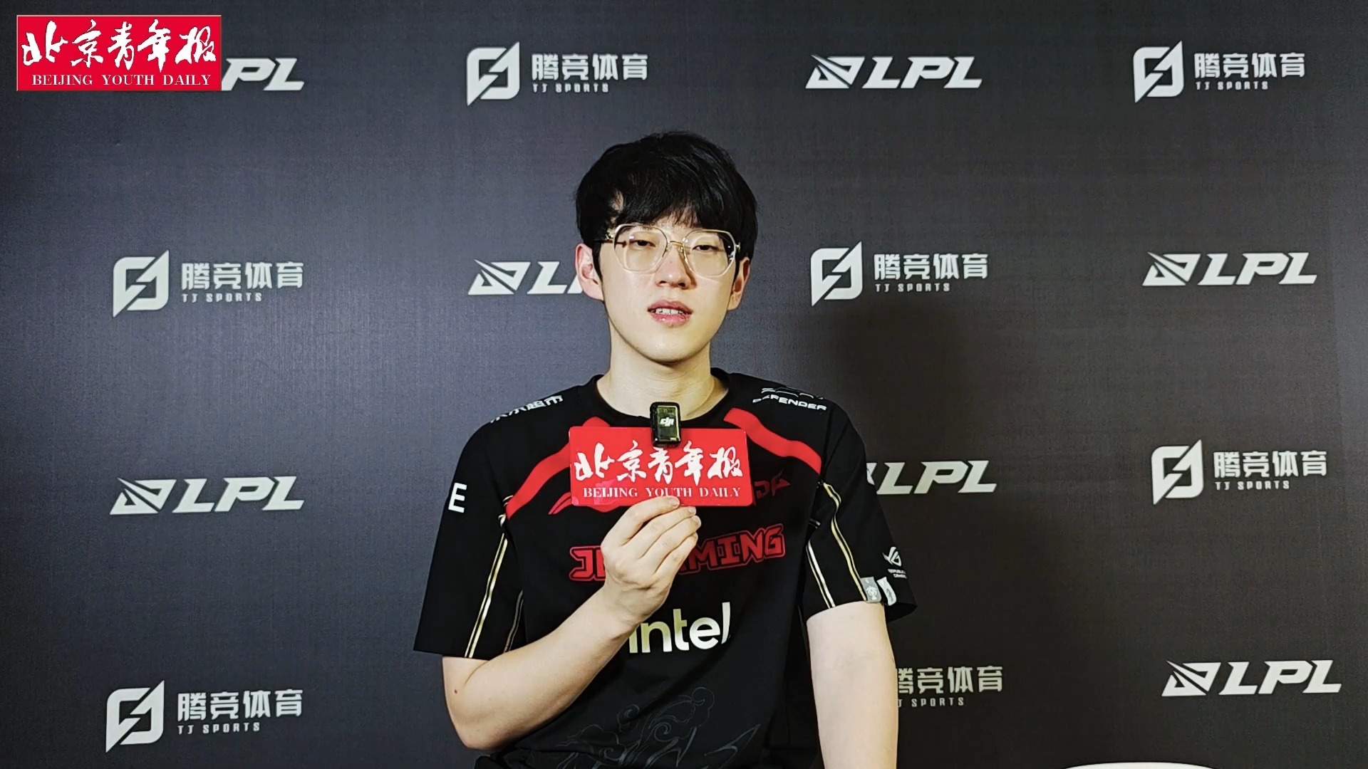 Scout迎来十五赛季高光表现，瑞士队球迷沸腾！的简单介绍